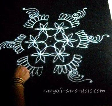 Holi-rangoli2.jpg