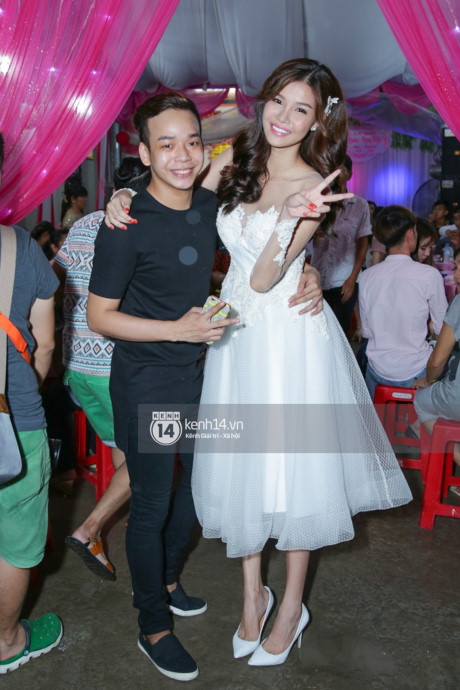 Du tiec nhom ho vang mat Mac Hong Quan, Ky Han van tuoi cuoi hanh phuc nhu the nay! - Anh 13