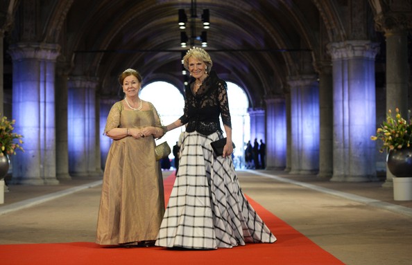 Queen Beatrix hosts her final dinner as Queen for members of the royal family 