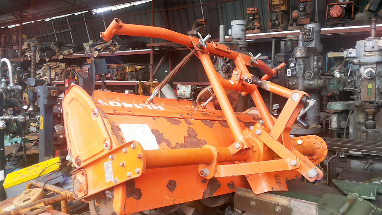 Products Kubota L2000DT Farm Tractor with Tiller attachment rotorvator