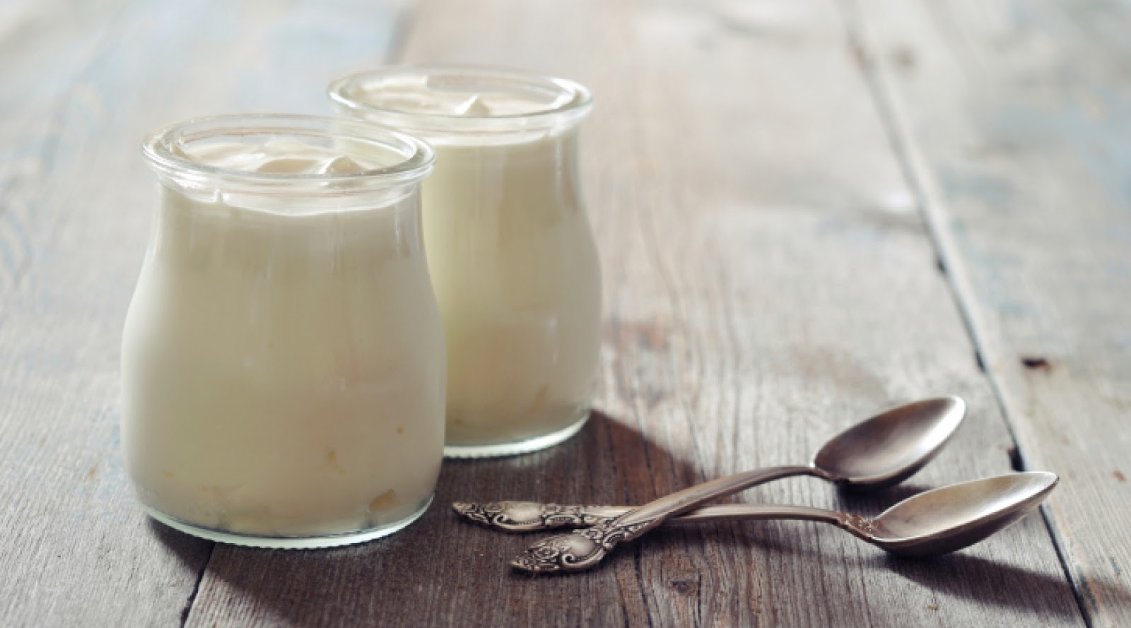 Gula dan yoghurt bahan alami yang hilang keriput di kaki Hilangkan keriput di kakai dengan bahan alami Gula dan yoghurt