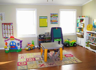 gambar ruangan bermain anak laki-laki warna warni