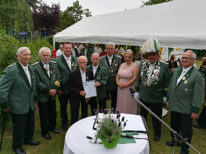 Storrisches Federvieh Fallt Erst Nach Mitternacht Gescherblog