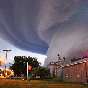 Gambar Tornado Awan Foto Fenomena Alam Angin Topan Dahsyat 