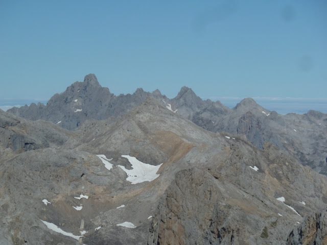 PEÑA VIEJA, 2.617m (Un titán de Picos de Europa) P1200724%2B%2528FILEminimizer%2529