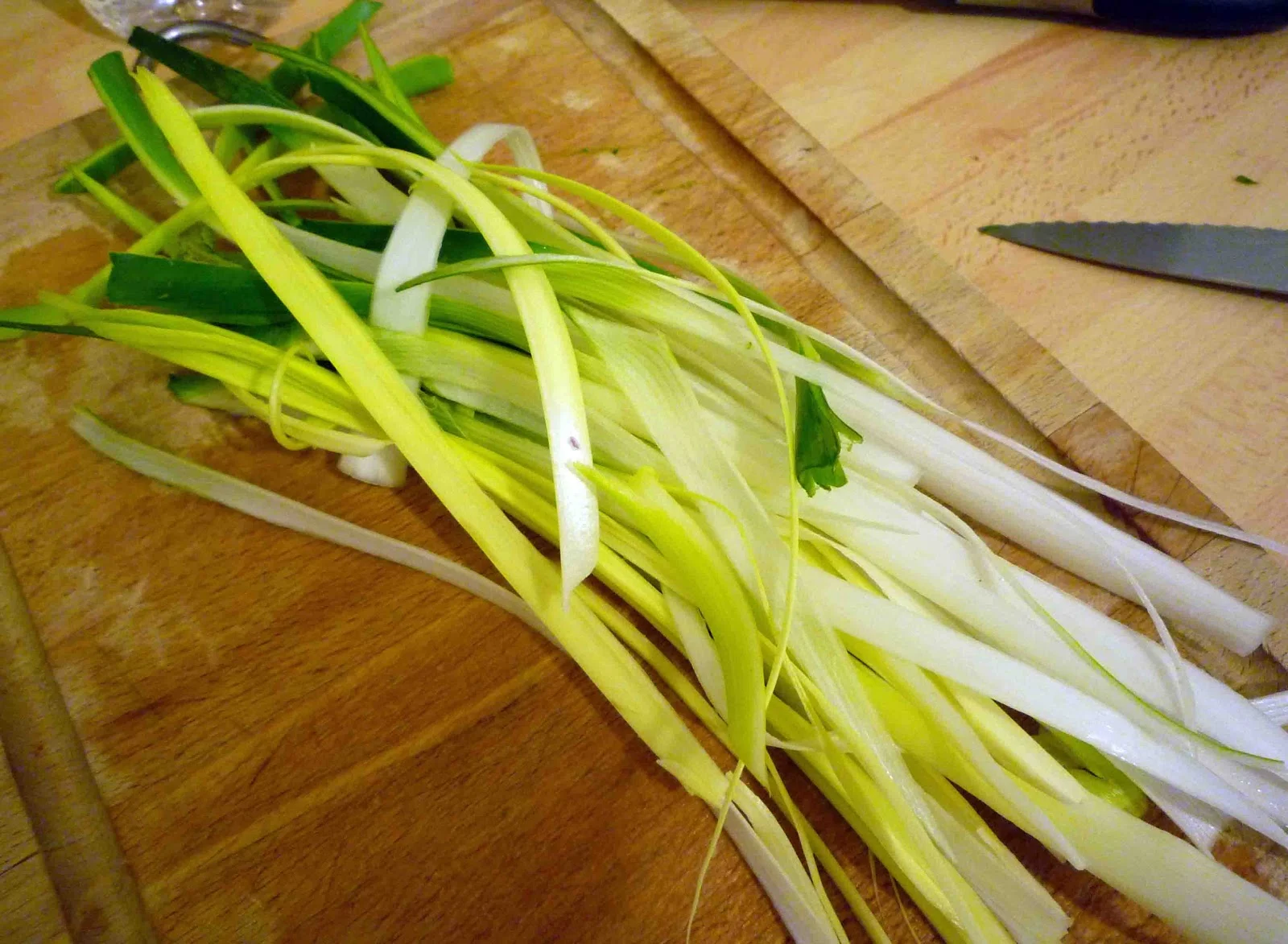 Qu est-ce-qu on mange demainCabillaud à la crème épicée et poireau frit