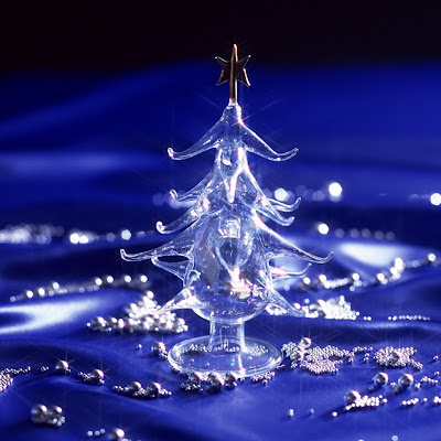 3D glass tree, Christmas download free wallpapers for Apple iPad
