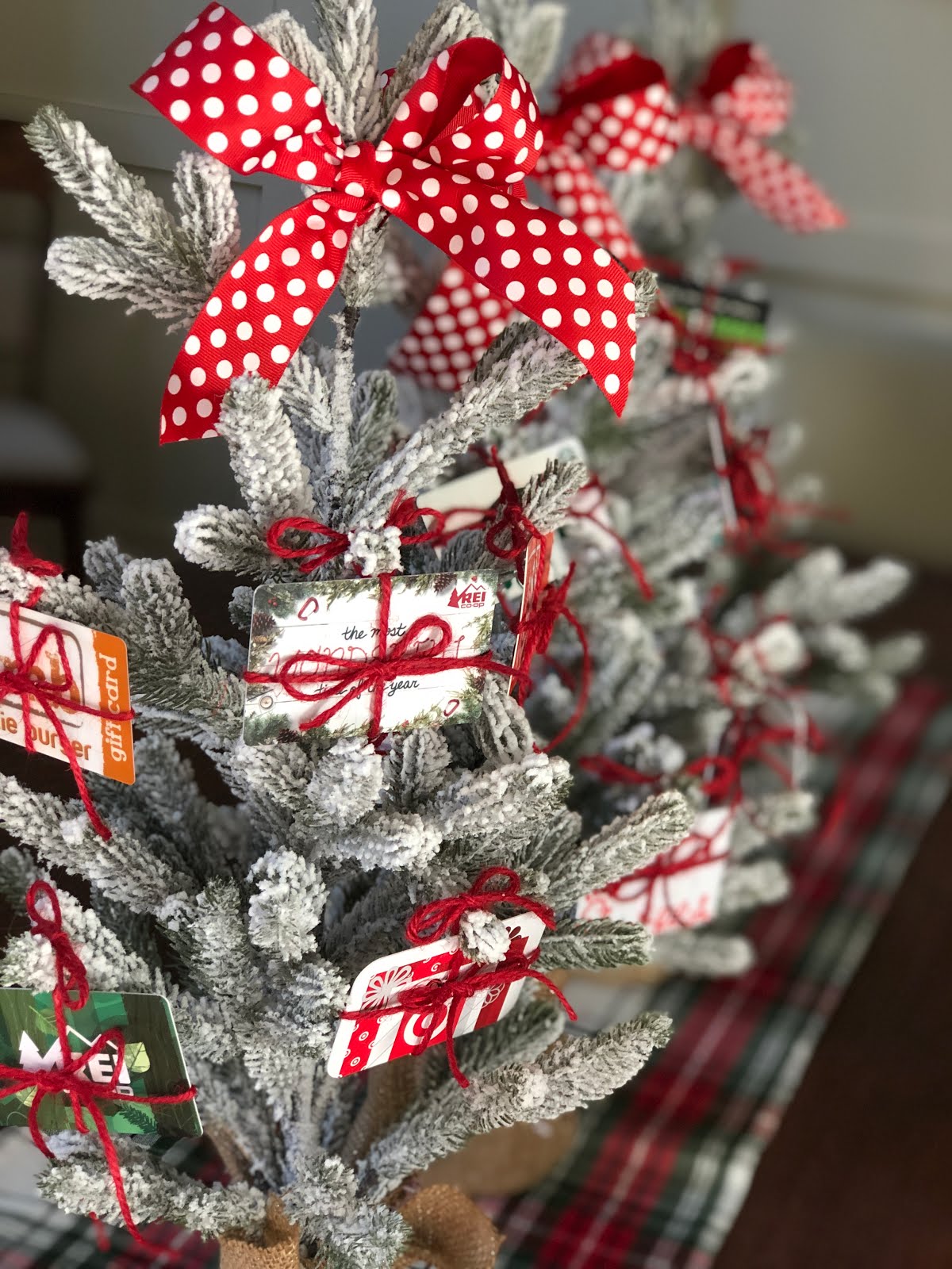 Nestled in the heart of the magnolia village, this farmers market is a lively scene of young families and foodies of all ages. Magnolia Mamas Cute Gift Card Idea For Teachers