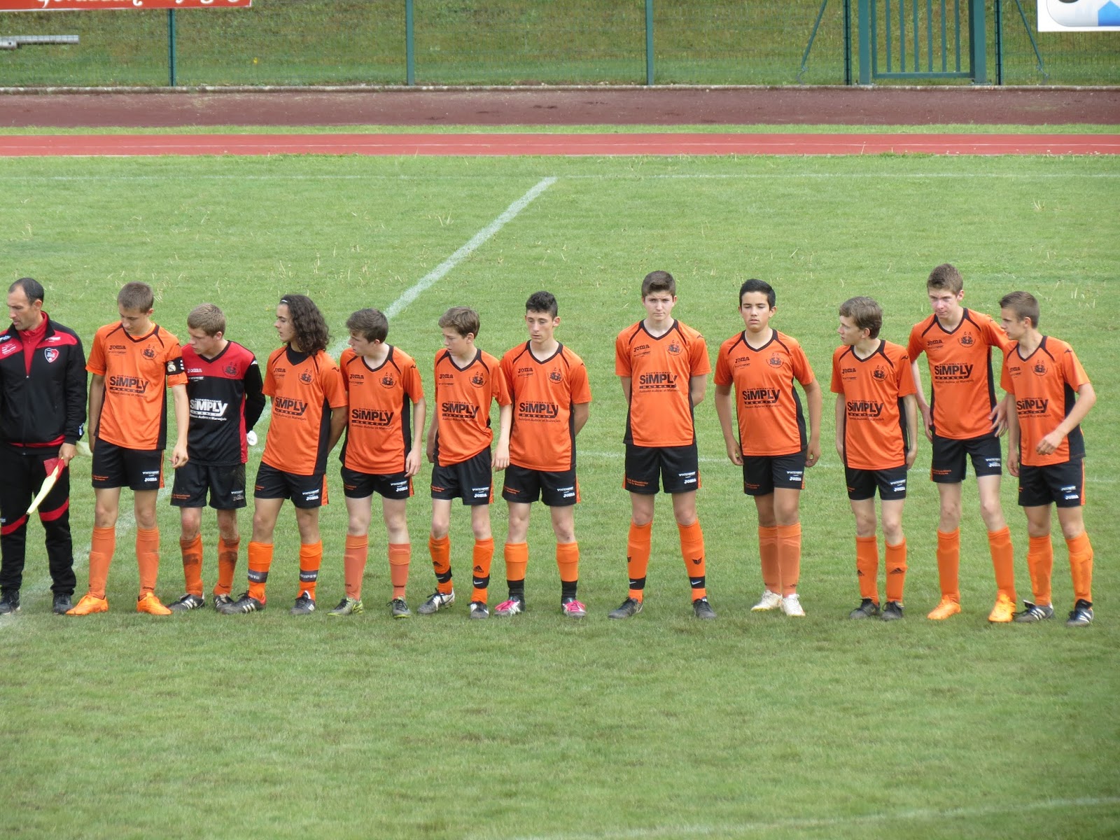 ESCB TERRAIN DE CHAMPION POUR LE BUISSON