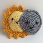 https://onceuponayarn.wordpress.com/2017/08/21/solar-eclipse-amigurumi-free-crochet-pattern/