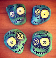 Decoración para Halloween con piedras pintadas zombis