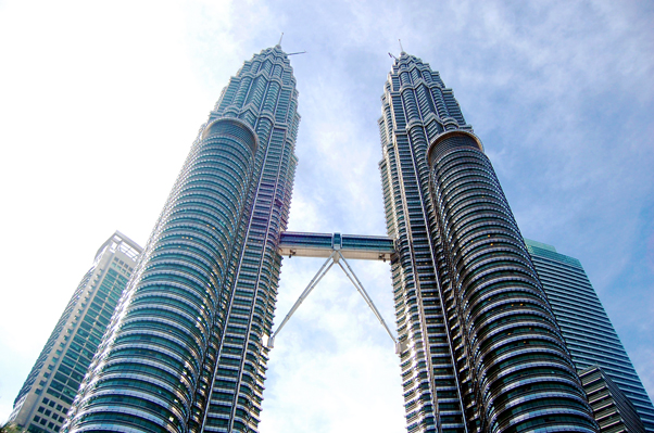 bowdywanders.com Singapore Travel Blog Philippines Photo :: Malaysia :: Petronas Twin Towers - Malaysia's Structural Icon