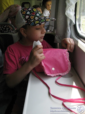 Казанская детская железная дорога, за столиком в вагоне