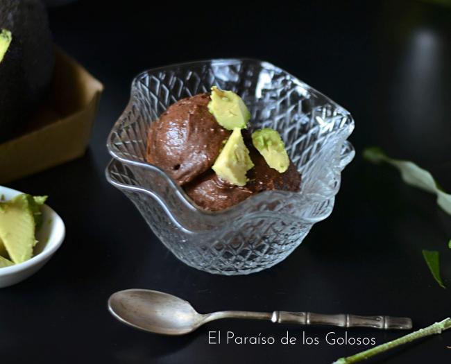 Helado De Aguacate Y Chocolate Sin Azúcar
