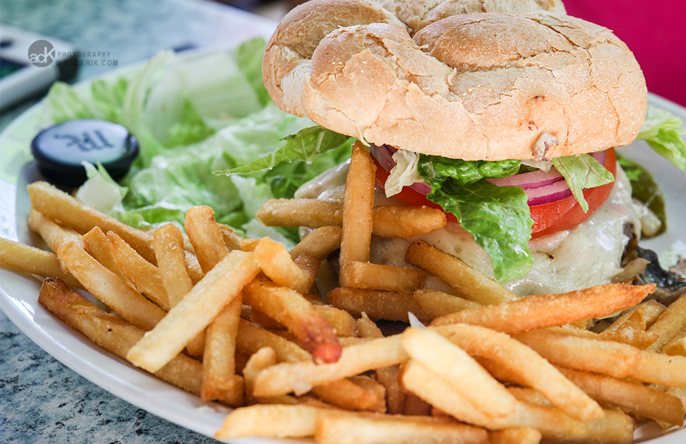Nice Outdoor Seating at 7 Mile Grill Marathon, FL The not so secret