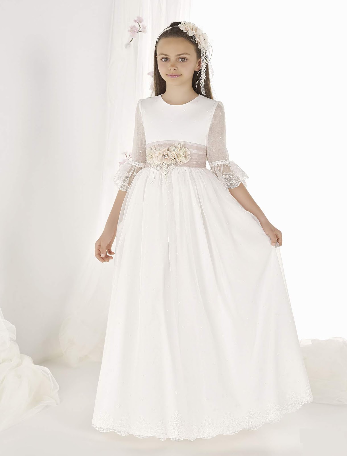 VILLA FÁBULA MODA INFANTIL VESTIDOS DE PRIMERA COMUNIÓN CARMY 2019