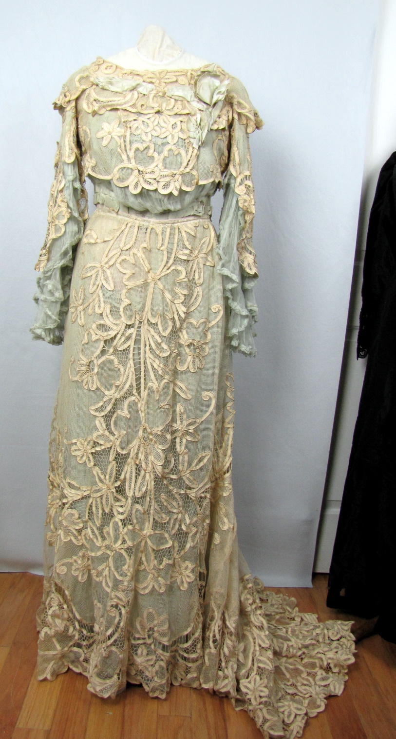 Love Fashion Love Vintage: Victorian and 1920's Dresses