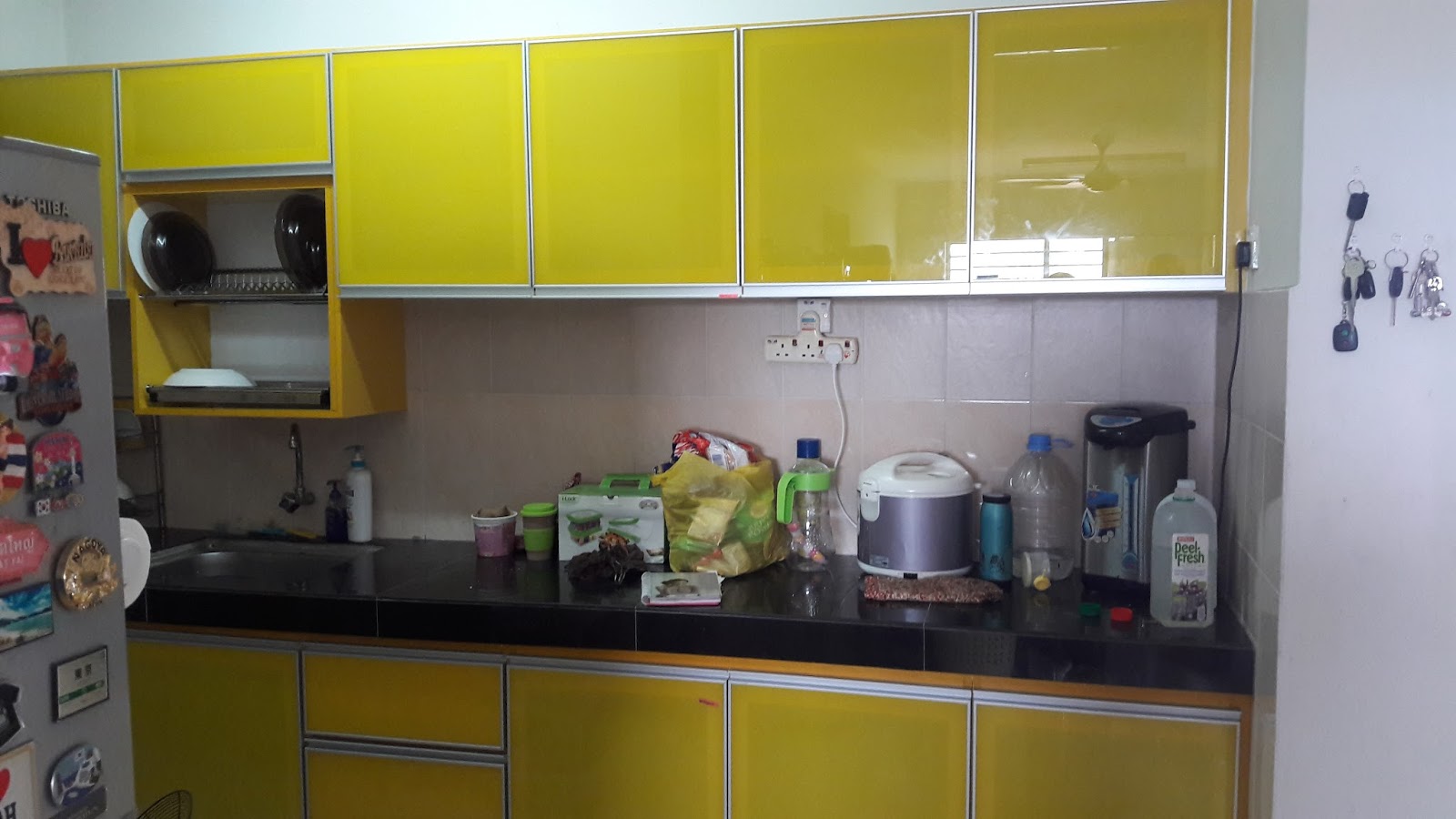 kabinet dapur  terus dari kilang Kabinet dapur  3G glass kuning