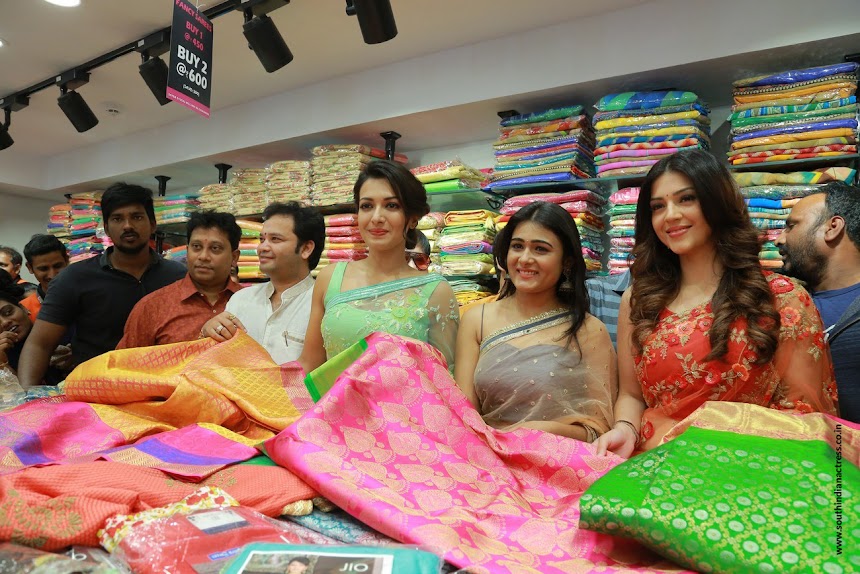 Catherine Tresa, Mehrene Pirzada & Shalini Pandey launch KLM Fashion Mall