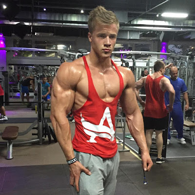 the beauty of male muscle: Atilla