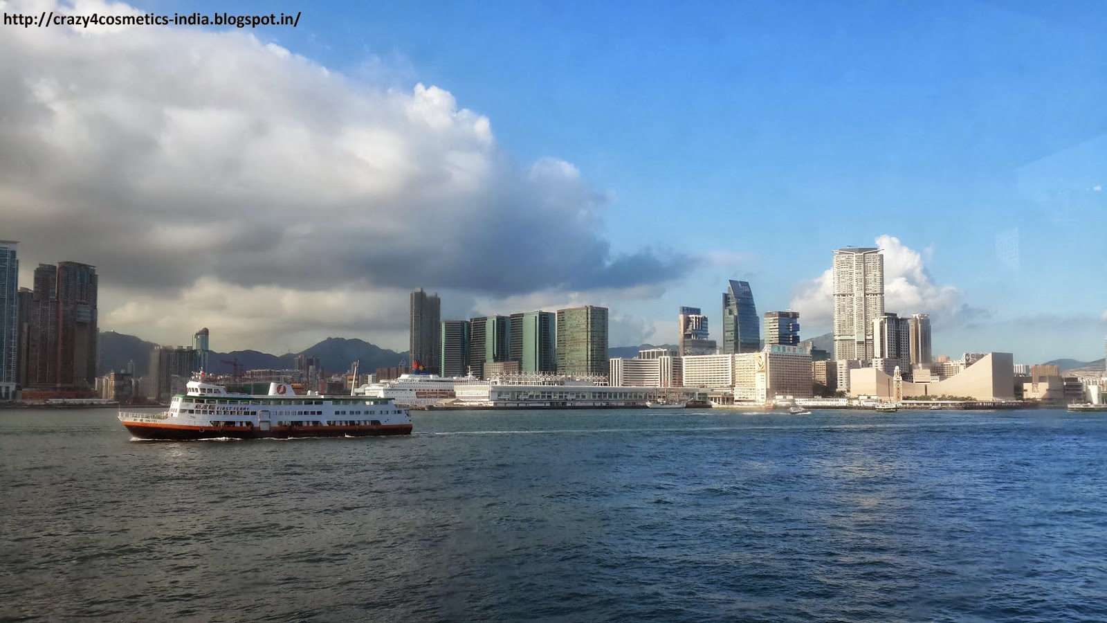 Victoria Harbour Ferry Hongkong