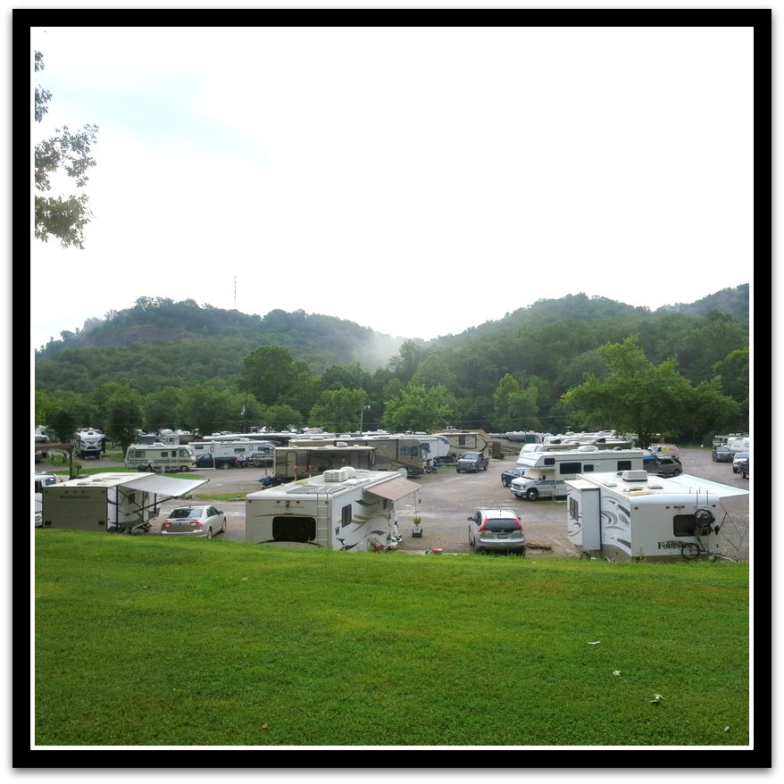 Staying at Raccoon Valley RV MostlyLost