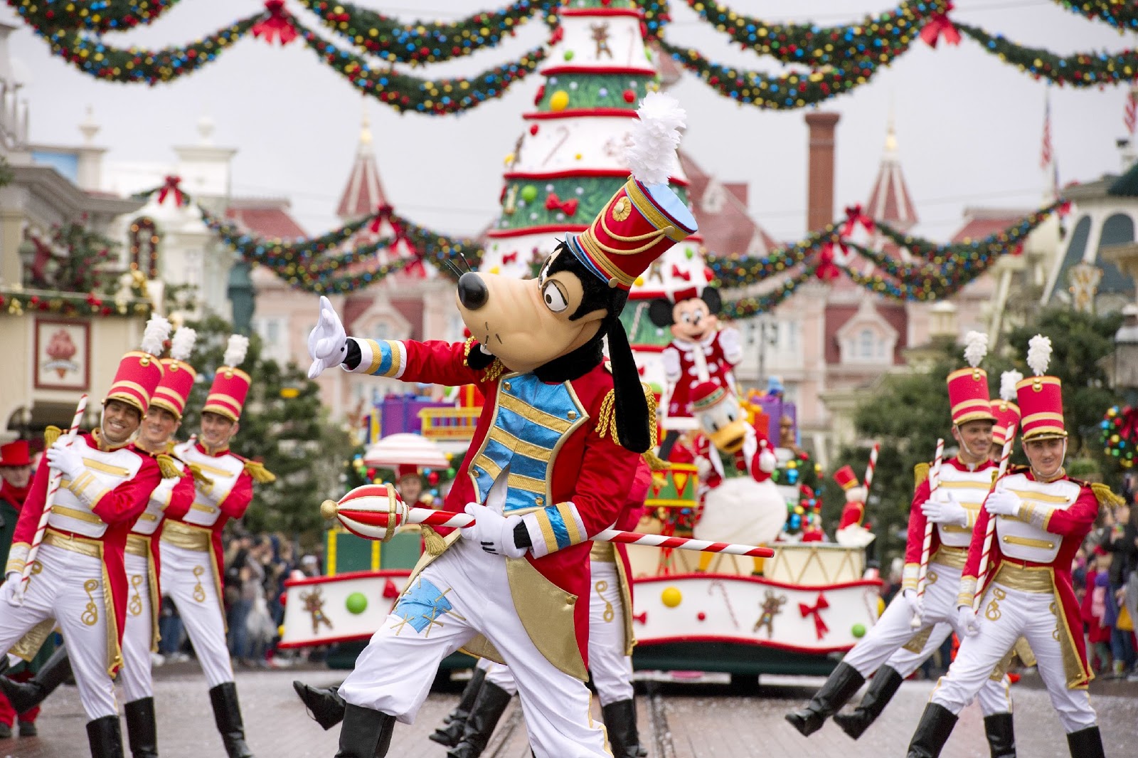 Parcplaza Net Un Noel Exceptionnel Dans Les Deux Parcs De Disneyland Paris
