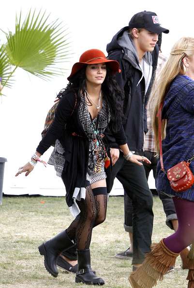 All About Hollywood: A... Taylor Lautner Girlfriend