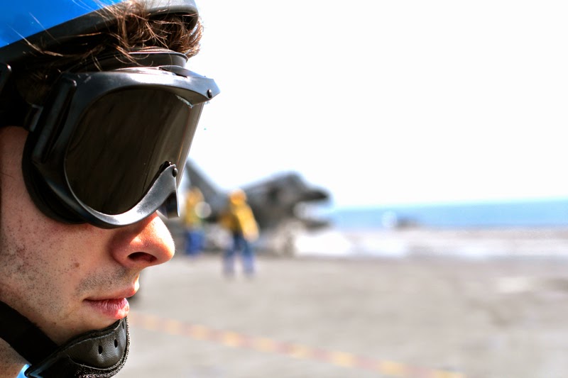 BLOG MODE HOMME PREPPY DANDY CONSEIL STYLE PARIS ELEGANCE TENDANCE JEUNE porte-avions Charles de Gaulle