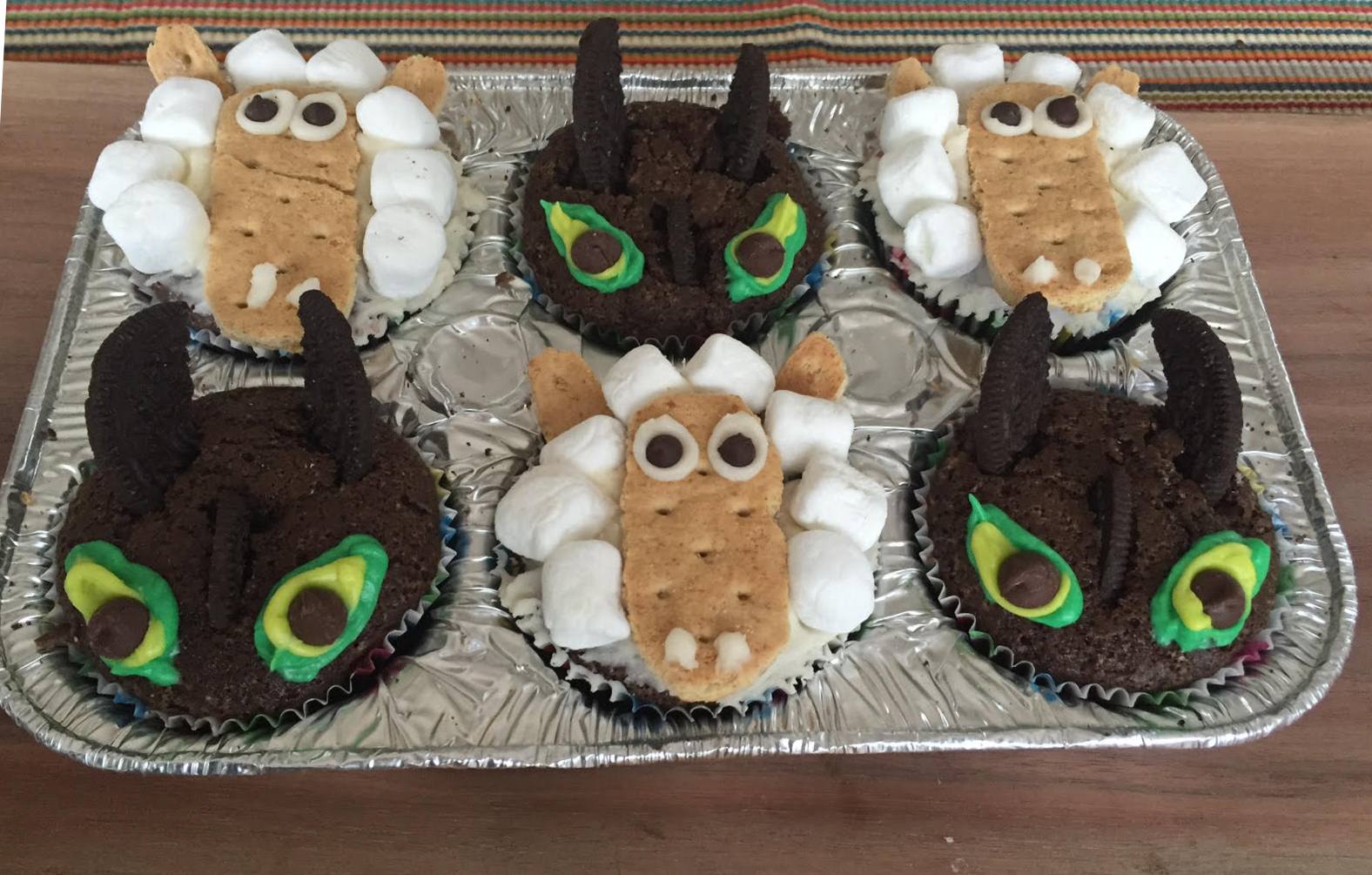 How to train your dragon cake. I used a cupcake pan, overfilled it