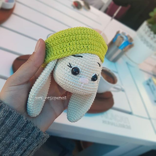 free amigurumi bunny girl with hat