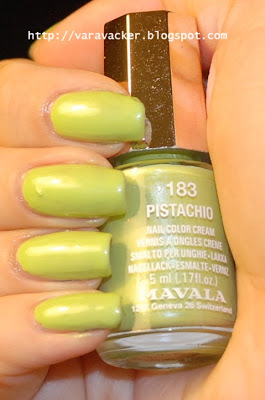 naglar, nails, nagellack, nail polish, grönt, green, mavala, 