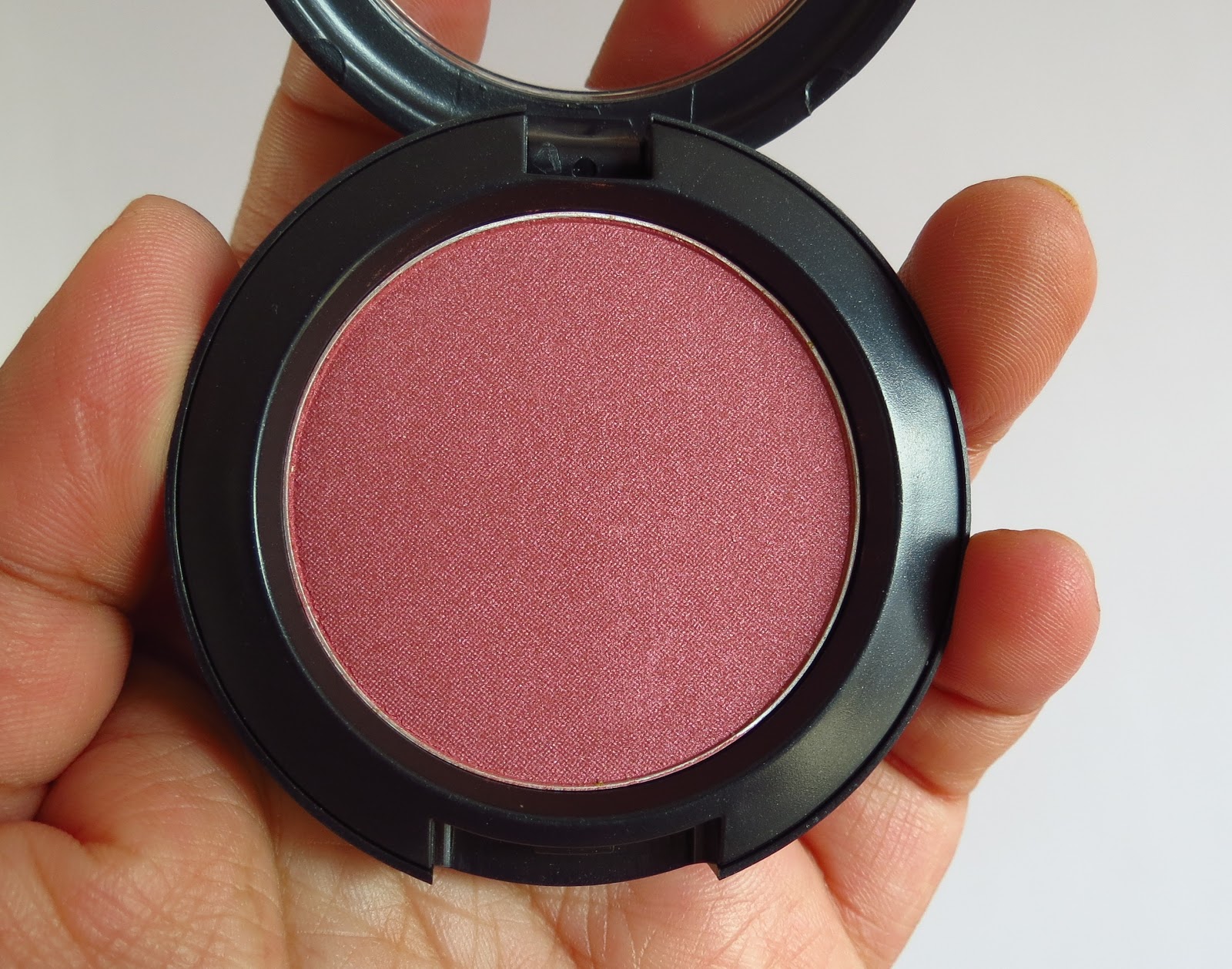 Mac mineralize blush свотчи. Just a wisp от mac,. Mac review. Mac review. Mac review.