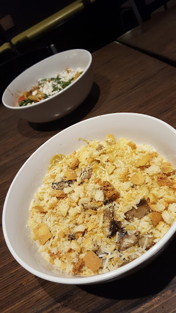 Noodles & Company mac 'n cheese dishes