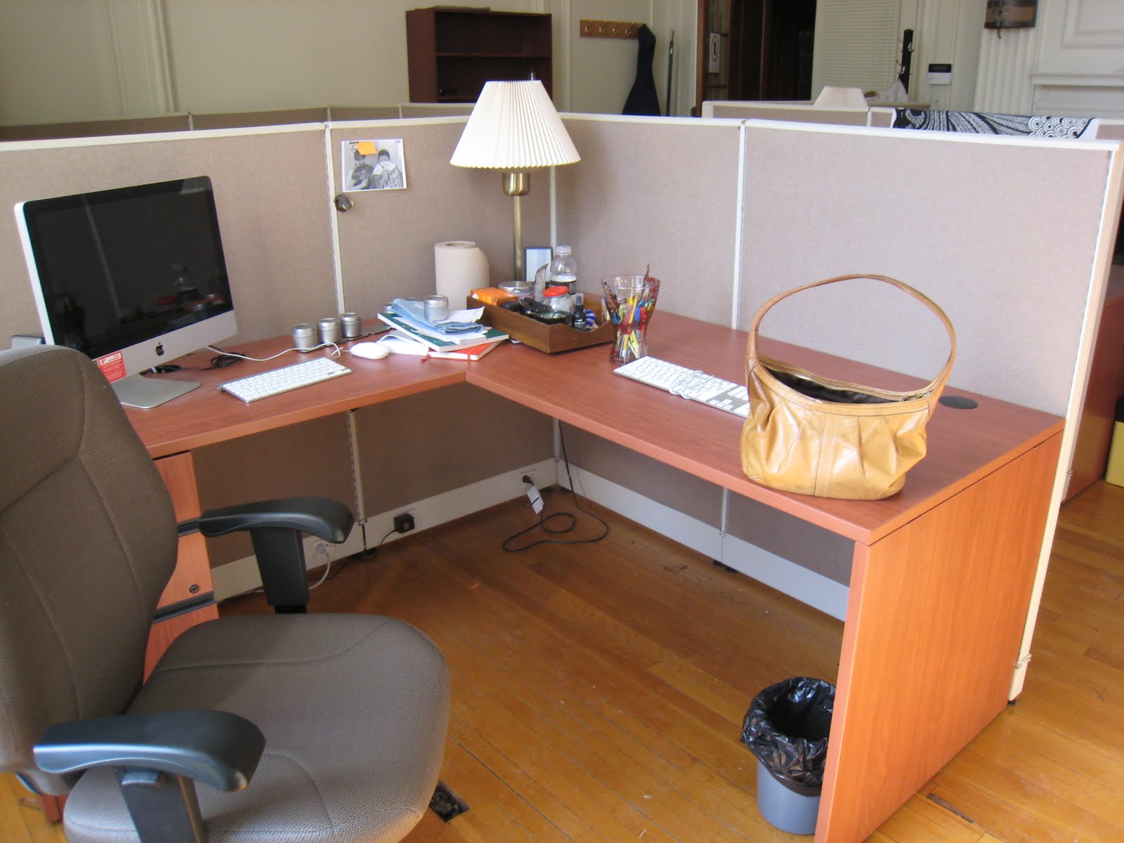 Biketopus: Cubicle makeover