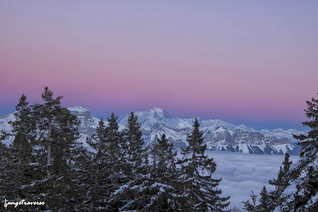 Panorama sur le Mont-Blanc