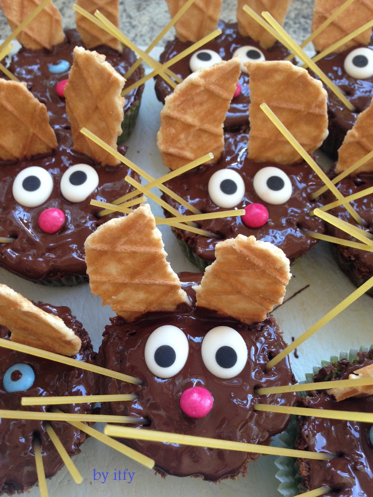 I TEST FOR YOU :-): Oster Sonntagskuchen: Bunte Osterhasen Muffins