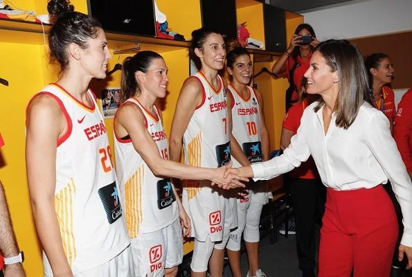 Queen Letizia wore Roberto Torretta from Fall Winter 2017 2018 collection and Hugo Boss silk blouse at FIBA Women's Basketball World Cup