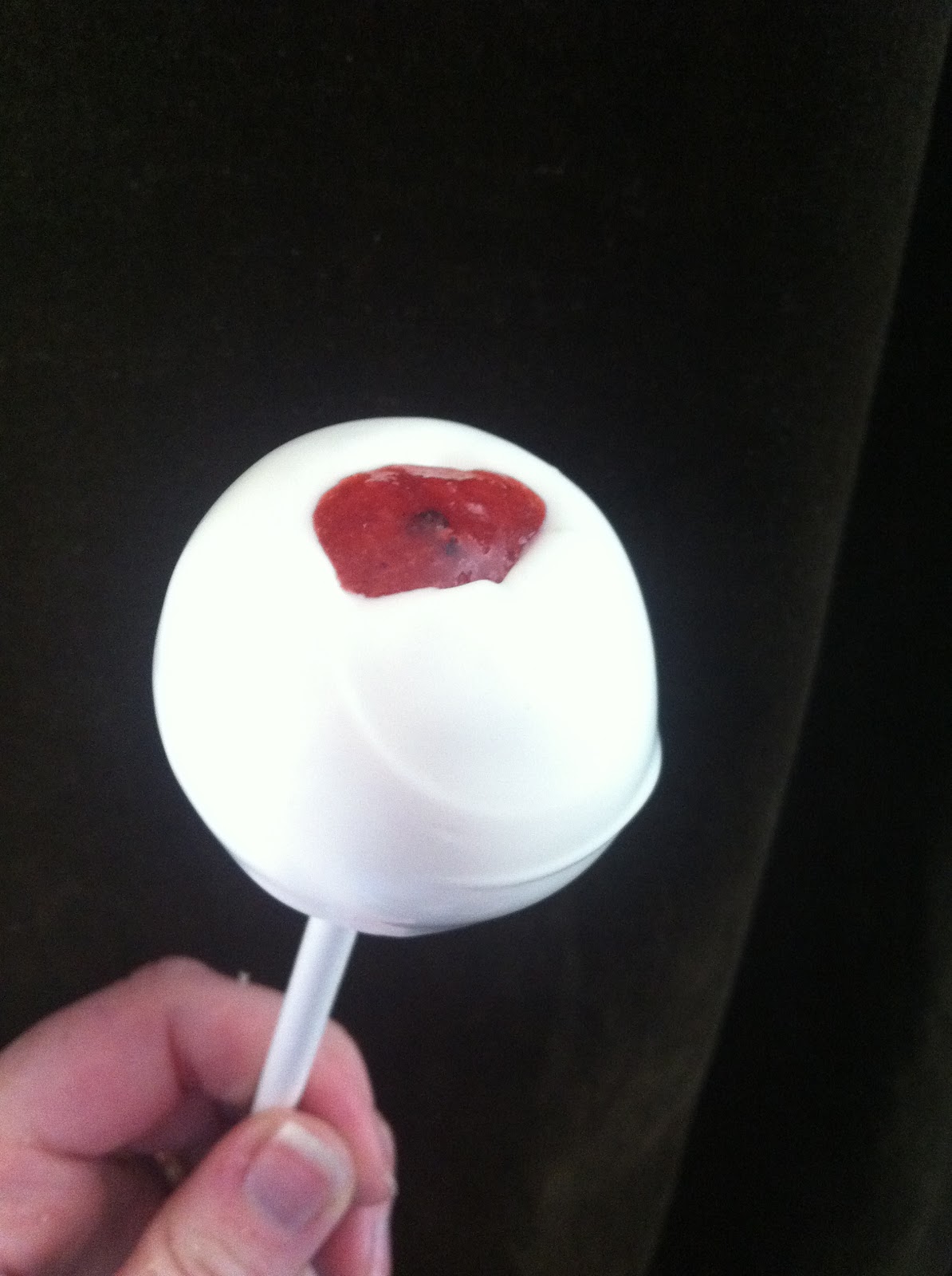 Cake Pop Queens Berry Filled Cake Pops!