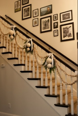 manualidades para decorar escaleras en navidad