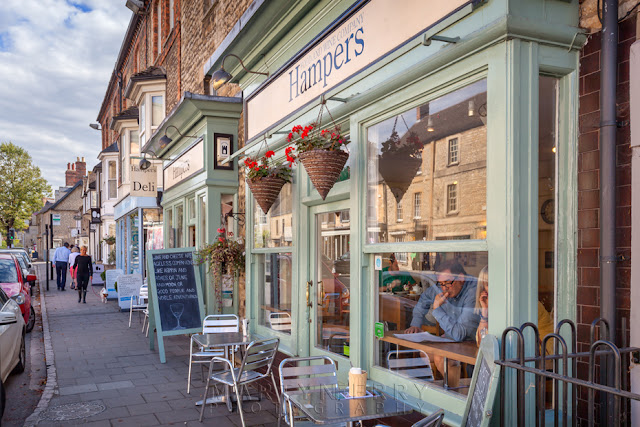 Hampers cafe and deli in historic Woodstock