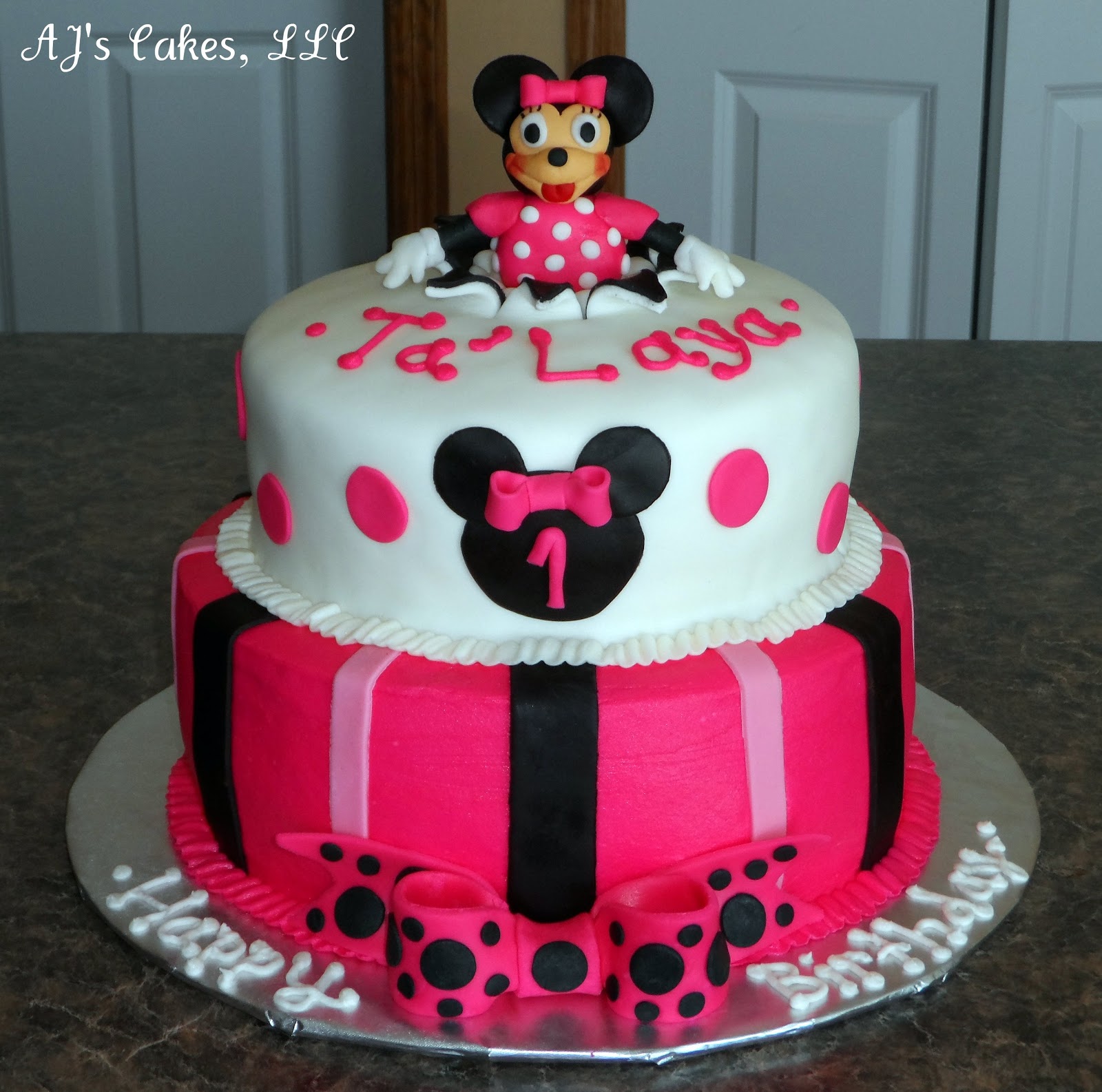 AJ's Cakes Pink Minnie Mouse Cake