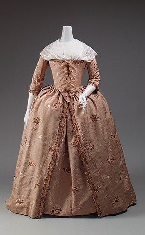 The Merry Dressmaker: The Newbie's Guide to 18th Century Ladies' Ensembles