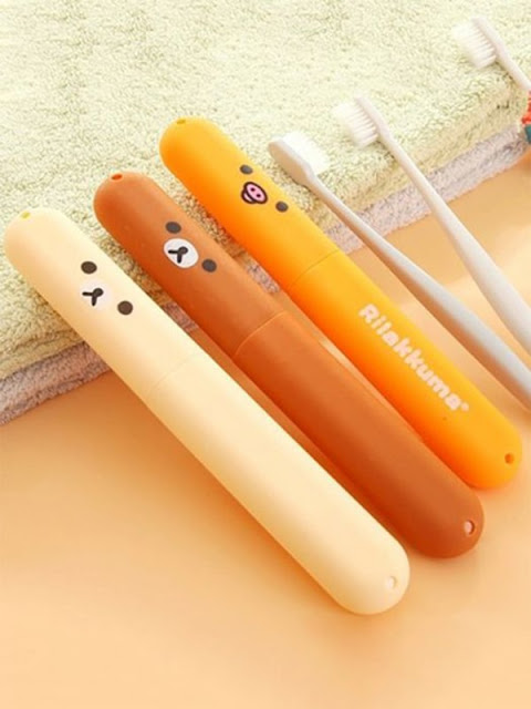 $1.99 / €1.71 Shipped for 3PCS Portable Cartoon Toothbrush Travel Cases Set