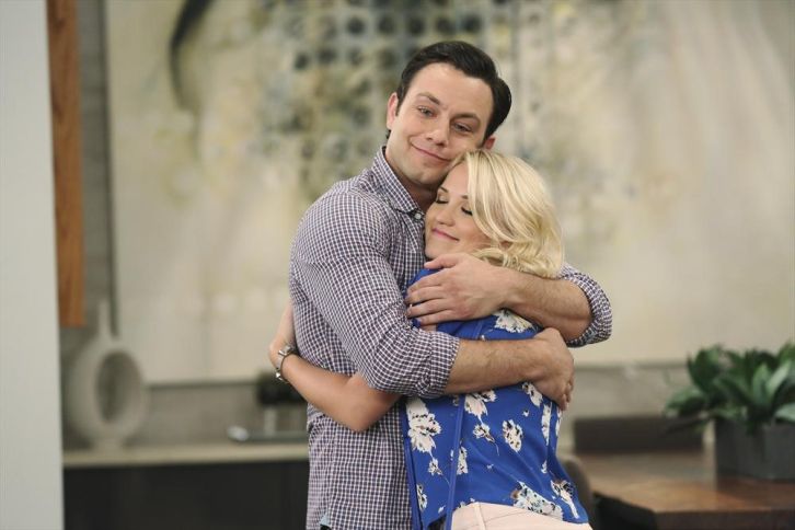Young and Hungry - Episode 1.08 - Young & Car-Less - Promotional Photos