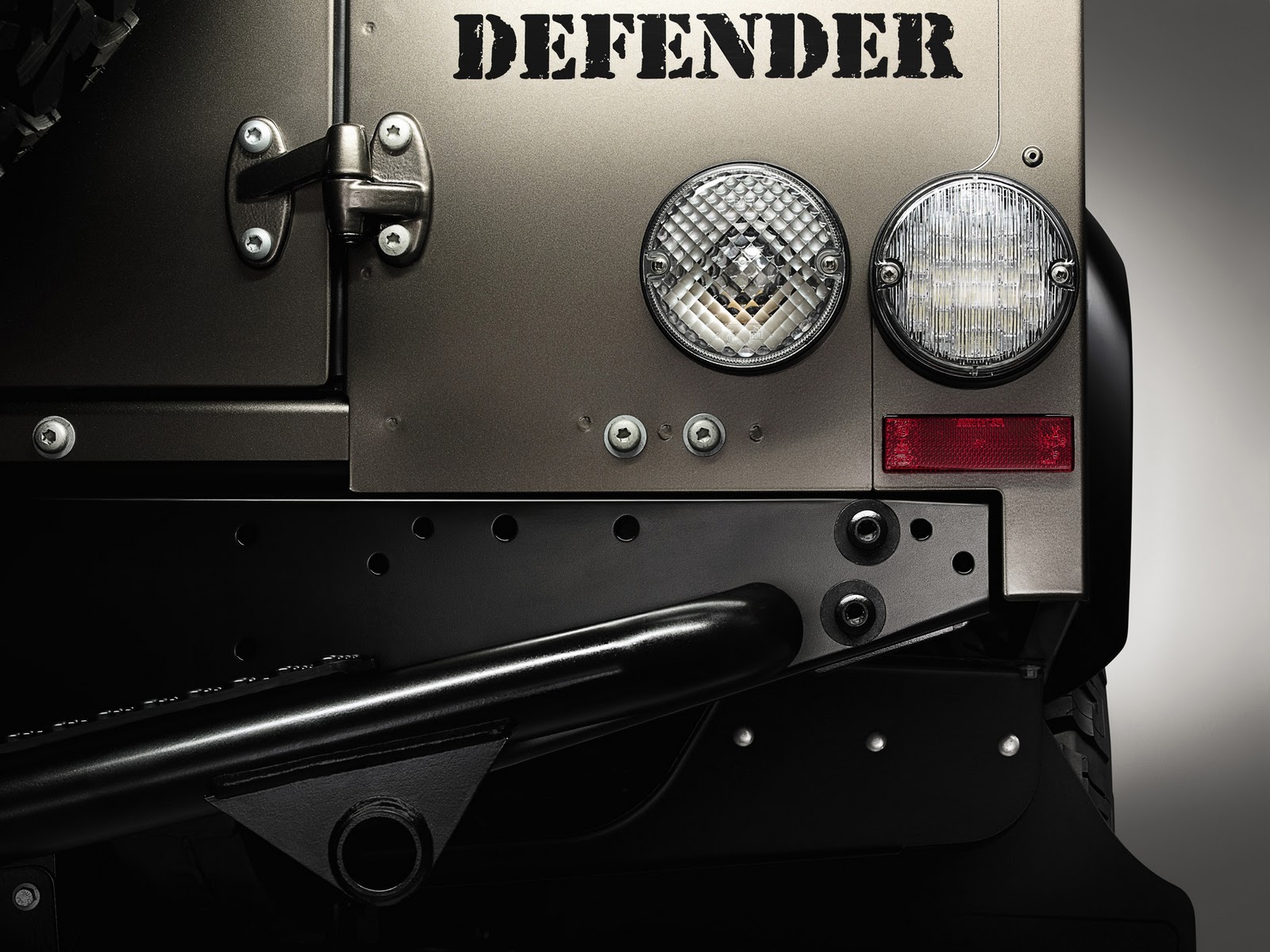 Cars Hd Wallpapers: 2011 Land Rover Defender Limited Edition
