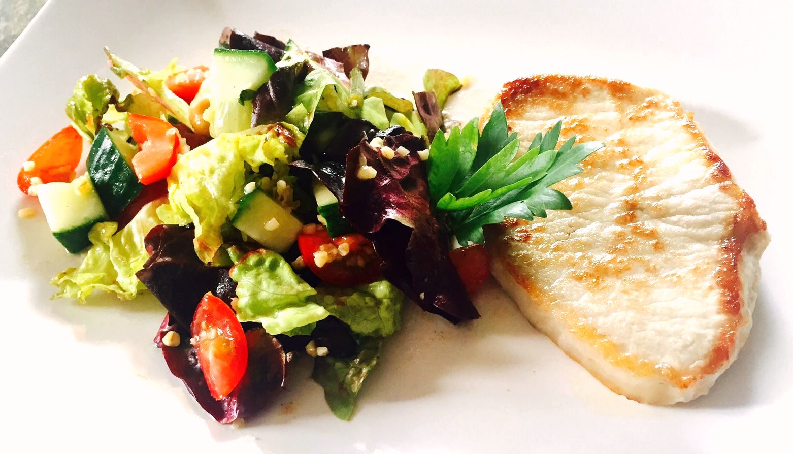 Meine Sattmacher: Sattmacher Kokos-Schnitzel mit buntem Couscoussalat