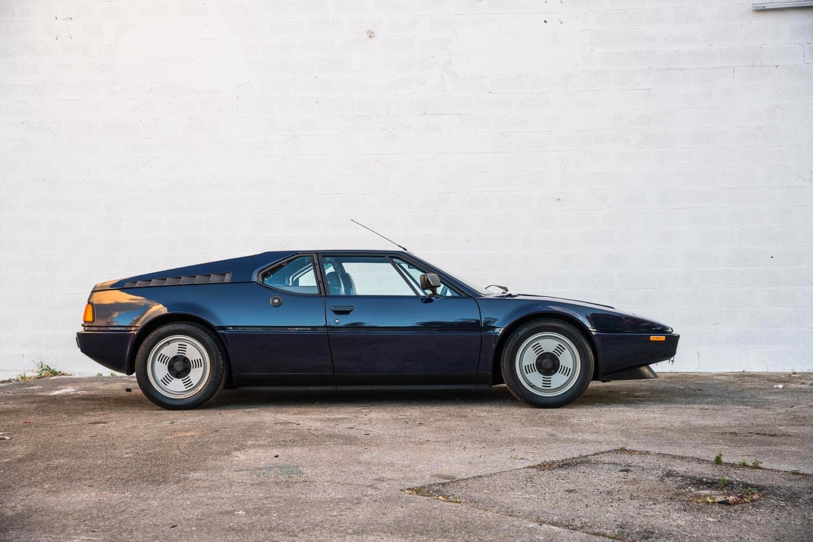 You Re Just 658k Away From This Original Owner 8k Mile Bmw M1 Car News