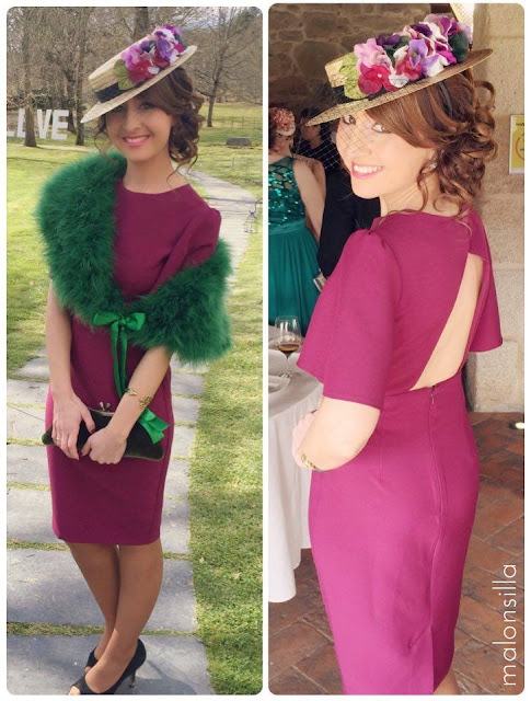 Invitada a boda con vestido berenjena de Asos, escote en la espalda y estola de pelo verde, combinado con canotier Juno y bolso de terciopelo verde