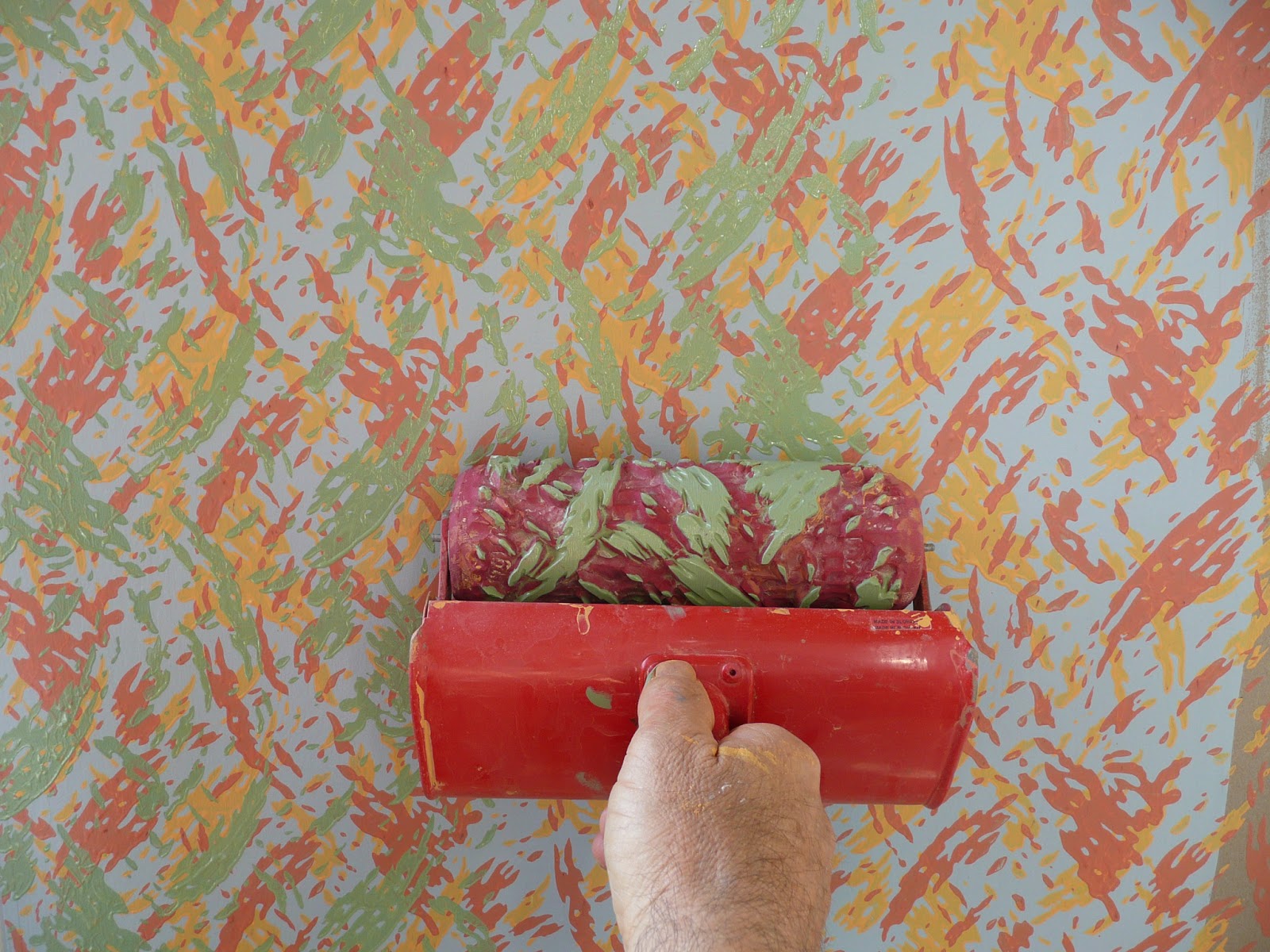 Decoroll A painting idea with decorative paint rollers Decoroll